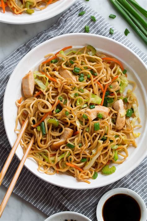 Chicken Chow Mein Chow Mein Recipe Easy Chinese Recipes Healthy Recipes