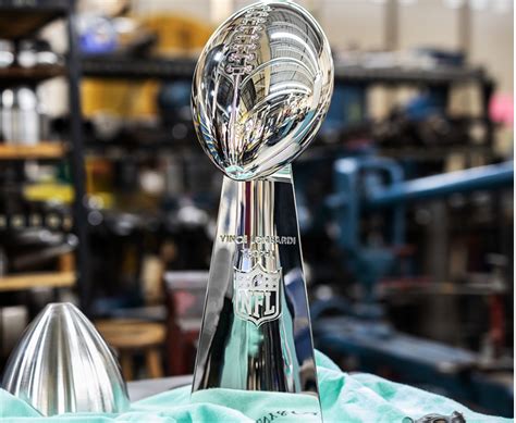 Super Bowl Trophy History Of Tiffany And Co Vince Lombardi Trophy Wwd
