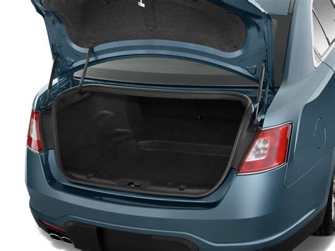 Ford Taurus Trunk Space