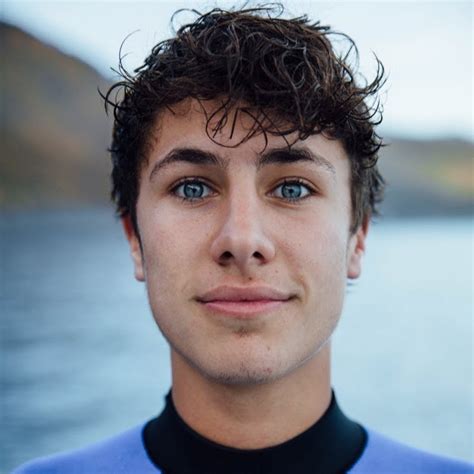 Pop, top40, edm, kiss fm, los40, updated weekly with new music! Juanpa Zurita and other viners - Who is first - Wattpad