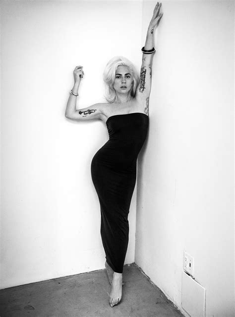 Lady Gagas Feet