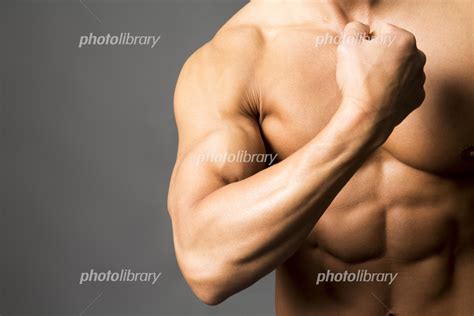 筋肉の男性 写真素材 [ 6838190 ] フォトライブラリー photolibrary