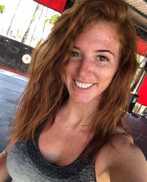 Pin By John Fuentes Infojohn On Redheads Redheads Freckles Freckles Girl