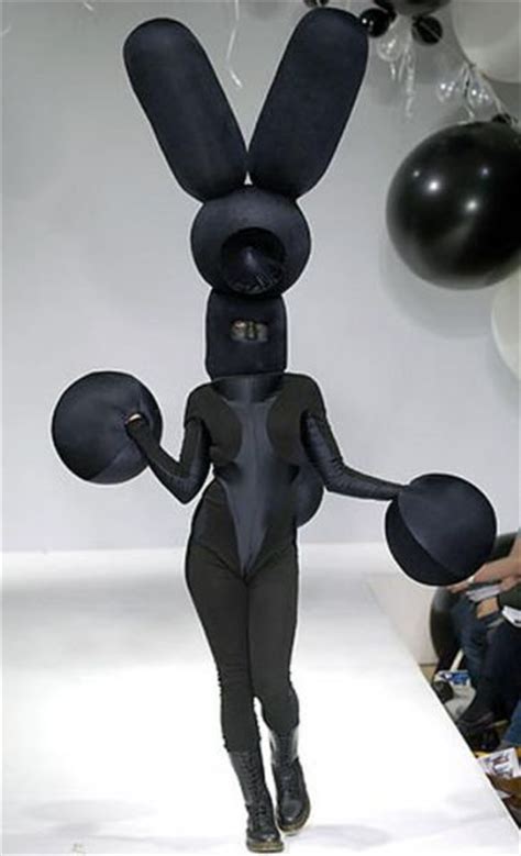 Fashion Runway Clothing That Is Weird And Wacky 34 Pics