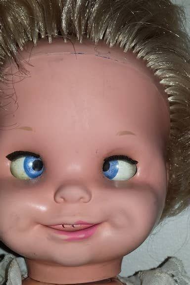11 Unintentionally Scary Vintage Dolls That Will Make Your Skin Crawl