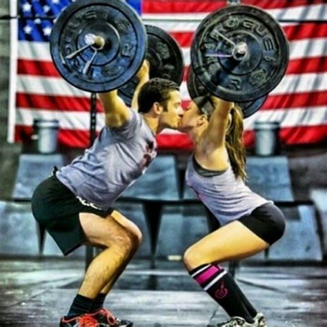 23 Awesomely Athletic Ideas For Engagement Photos Crossfit Couple