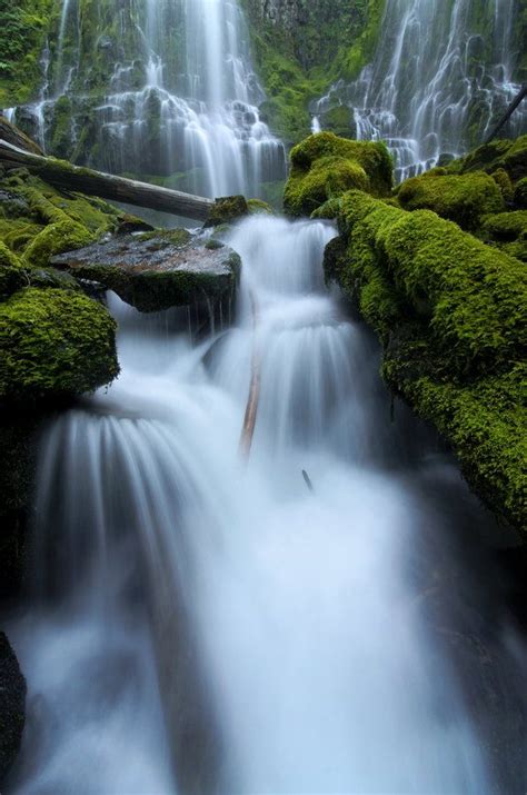 The Beautiful And Stunning Proxy Falls Of Central Oregon By Bill