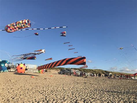 Jun 15, 2015 · vliegerwinkel texel is een onderdeel van dobber outdoor, op onze vlieger afdeling is dan ook van alles te vinden wat met deze sport toemaken heeft. Texel Vliegerhuis - Vliegeravonden