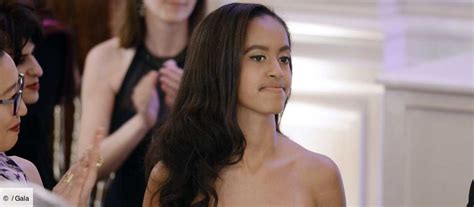 Ses parents sont alors de jeunes étudiants. Malia, la fille de Barack et Michelle Obama s'installe toute seule, ses parents sont inquiets - Gala