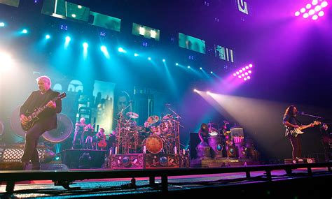 Live In Concert This Sunday Features Rush Def Leppard