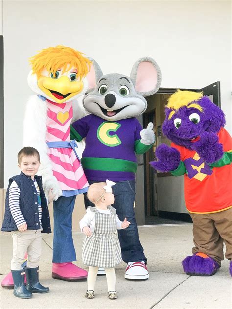 Chuck E Cheeses Greenville Renovation Showbiz Pizza Chuck E Cheese