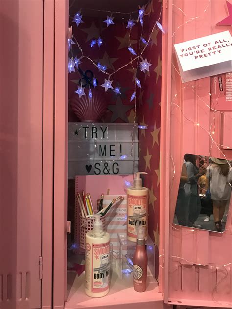 Stylish Ways To Decorate Your Locker This Year