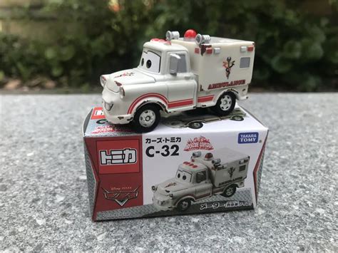 Takara Tomica Disney Pixar Car C 32 Rescue Go Go Ambulance Mater Metal Diecast Vehicle Toy