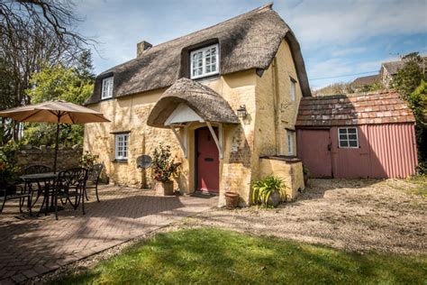 Dorset is a fabulous county which offers some of the best rural landscape, as well as a dramatic coastline. Dorset Holiday Cottages - Weymouth, Dorset - UK Tourism Online
