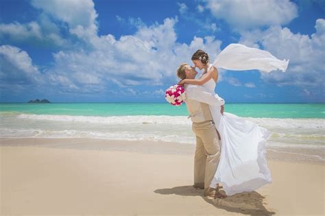1try to stay away from the summer months. Beach wedding ideas - how to organize the perfect day?