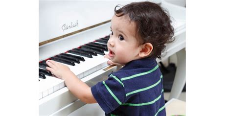 Pengantar tidur 3 years ago. Alasan Musik Penting Untuk Perkembangan Bayi
