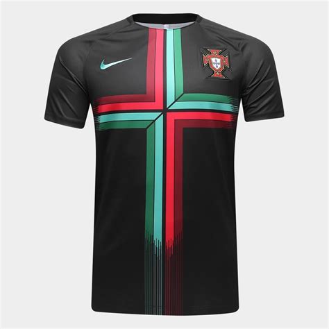 Não é por menos que a camisa da seleção portuguesa é sempre a mais procurada na futfanatics, podem ser os uniformes oficiais ou as camisas retrô, os fanáticos sempre optam pelos lusos. Camisa Portuguesa - Portugal - Preta, Cruz - Frete Grátis ...