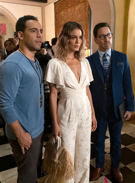 Series stars victor rasuk, carlos gomez, and lisa vidal tell ew what makes their show so special. The Baker and the Beauty Season 1 Episode 3 Review: Get ...