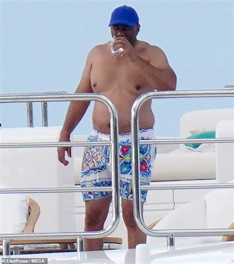 Steve Harvey 64 Exercises Shirt Free On A Yacht In St Barts While