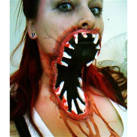 21 Creepy And Cool Halloween Face Painting Ideas