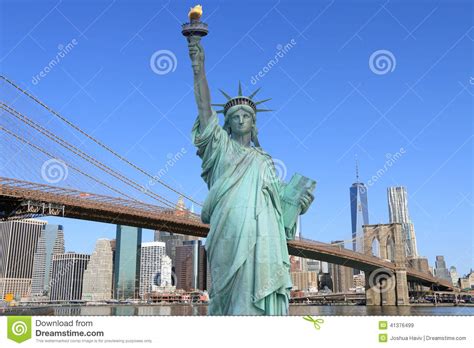 Brooklyn Bridge And The Statue Of Liberty Stock Image Image Of