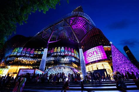 Kami ingin berkongsi antara 10 tempat menarik di singapore yang popular, menjadi tarikan pelancong ke sana. TEMPAT MENARIK YANG WAJIB DILAWATI DI SINGAPORE.. | NURUL ...