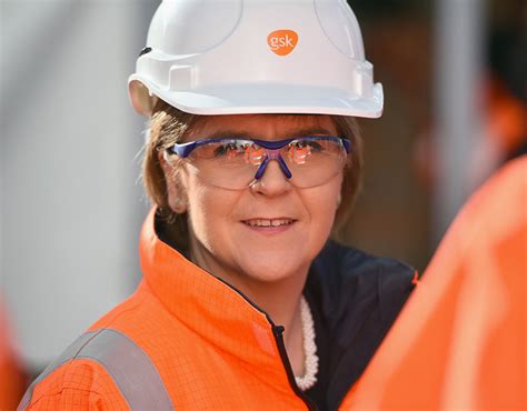 Nicola sturgeon said she was continuing to push the uk government to take a tougher approach. Nicola Sturgeon apologies to gay men convicted of now ...