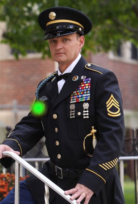 Do Army Officers Wear Service Stripes