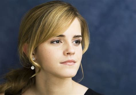 Celebrity Emma Watson Hd Wallpaper