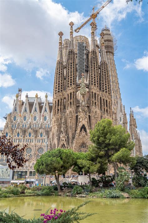 La Sagrada Familia Barcelonas Must See Attraction You Cant Miss