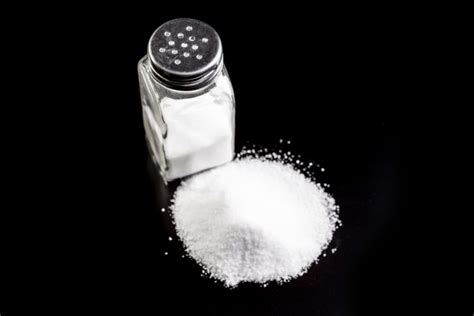 Know Your Salt: The Difference Between Table Salt, Kosher Salt & Sea Salt