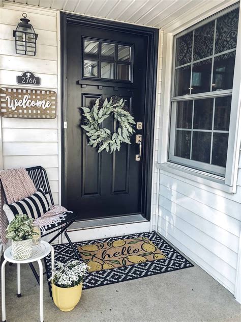 10 Decorating Ideas For A Small Front Porch