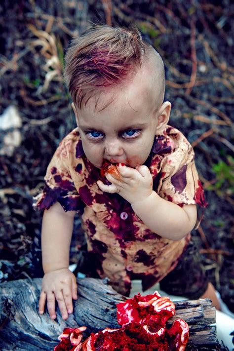 Zombie Baby „gruseliges“ Fotoshooting Löst Shitstorm Aus