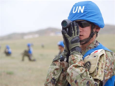 Japan Ground Self-Defense Force soldiers train for UN patrolling in ...