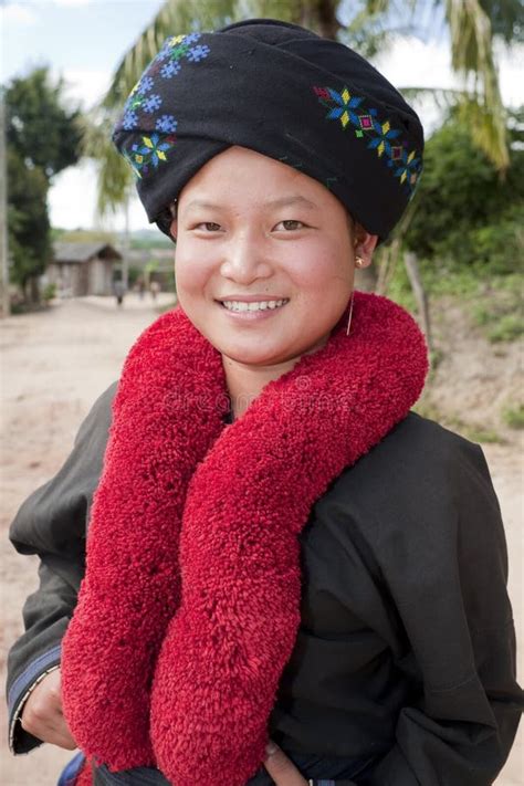 Femme Asiatique Akha Dans Le Costume Traditionnel Laos Photo Stock Image Du Femelle