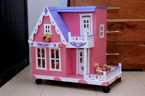 Lihat ide lainnya tentang kartun, gambar figur, kartun disney. Rumah boneka barbie uk. D :: mainan-kayu.com