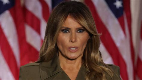 what an expert had to say about melania trump s body language at the rnc