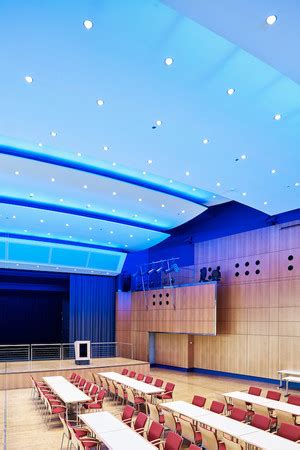 Amberger Congress Centrum Erneuert Saalbeleuchtung Mit Anolis Lighting