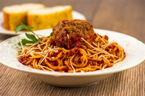 Whole Wheat Spaghetti With Marinara And Turkey Meatballs Recipe