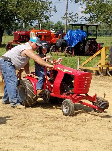 Pin By Greg On Pulling Tractors Garden Tractor Pulling Lawn Tractor