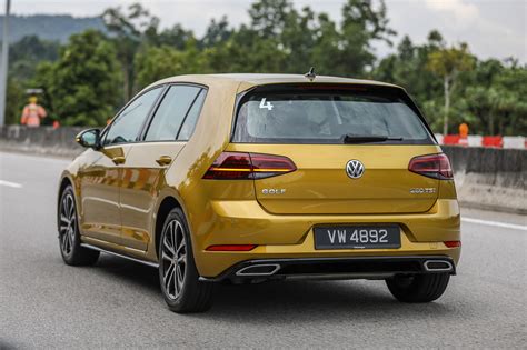 First Impressions Volkswagen Golf Tsi R Line Punches Way Above Its