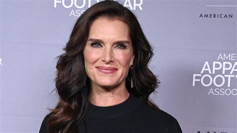 ‘put Out To Pasture Brooke Shields Says Shes Still ‘here And Slams The Industry For Not