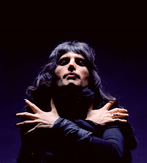 Freddy Mercury Queen 1974 Queen Freddie Mercury John Deacon