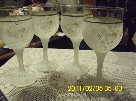 Italian Wine Glasses Clouded Angels Set Of 4 Stenciled Angels Italian Wine Wine Glasses Wine