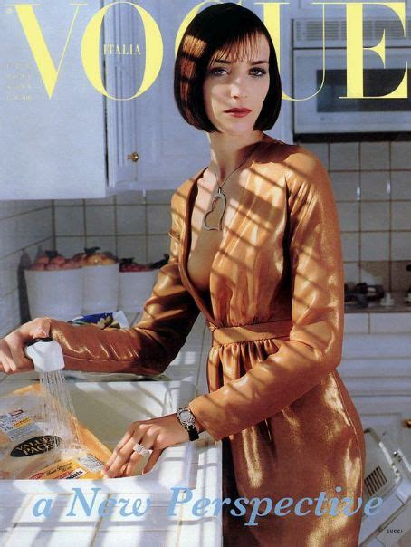 steven meisel hannelore knuts vogue magazine july 2000 cover photo