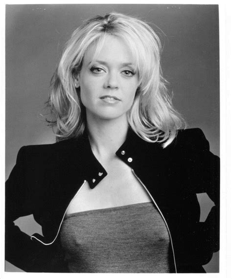 Picture Of Lisa Robin Kelly