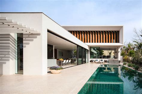 A Modern Mediterranean Villa By Paz Gersh Architects Contemporist