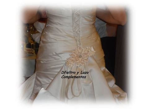 Dfieltro y Lazo Complementos: BROCHE PARA VESTIDO DE NOVIA