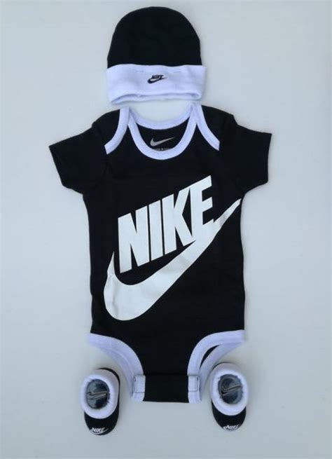 Baby Grows Nike 3pc 0 6 Months Was Sold For R34995 On 13 Jan At 22