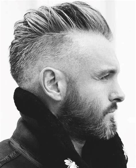 These are the most popular short hairstyles and haircuts for men in 2021. Top 50 Best Short Haircuts For Men - Frame Your Jawline